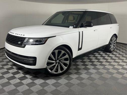 2025 Land Rover Range Rover P400 SE 7 Seat