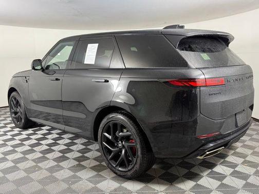 2024 Land Rover Range Rover Sport SE