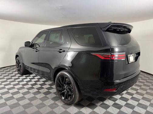 2025 Land Rover Discovery P360 Dynamic SE