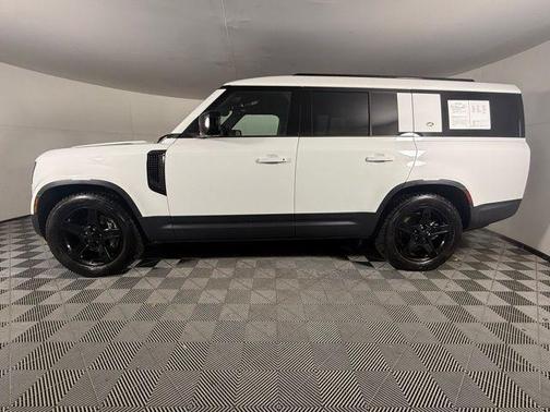 2023 Land Rover Defender 130 SE