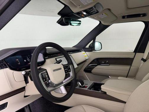 2025 Land Rover Range Rover P530 SE 7 Seat