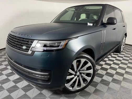 2025 Land Rover Range Rover P530 SE 7 Seat