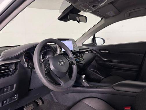 2021 Toyota C-HR LE