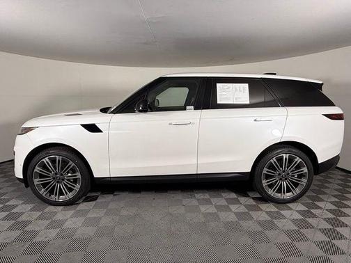 2024 Land Rover Range Rover Sport SE