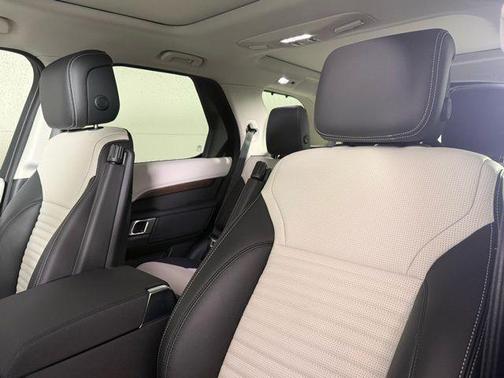 2026 Land Rover Discovery S