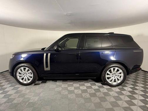 2025 Land Rover Range Rover P400 SE