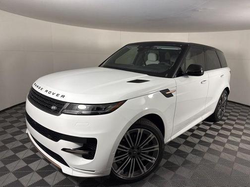 2025 Land Rover Range Rover Sport SE