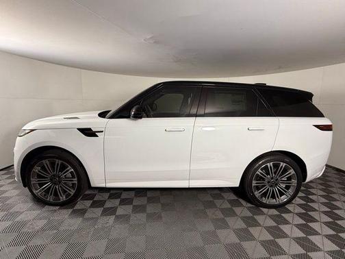 2025 Land Rover Range Rover Sport SE