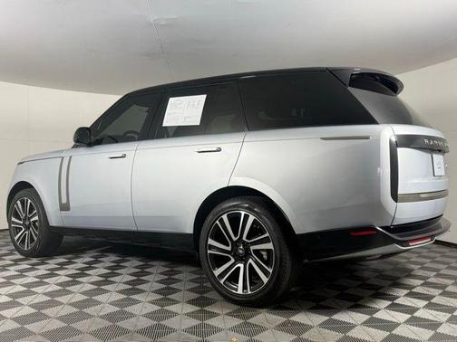2023 Land Rover Range Rover P400 SE