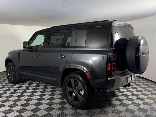 2025 Land Rover Defender 110 P400 S