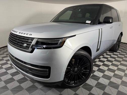 2025 Land Rover Range Rover P530 SE