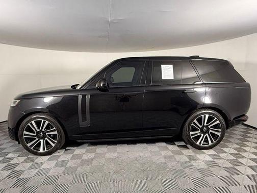 2023 Land Rover Range Rover P530 SE