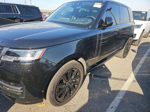 2025 Land Rover Range Rover P550e SE