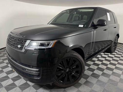 2025 Land Rover Range Rover P550e SE