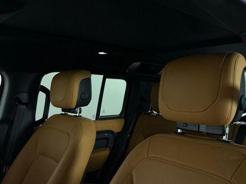 2024 Land Rover Defender 110 P525 Carpathian Edition