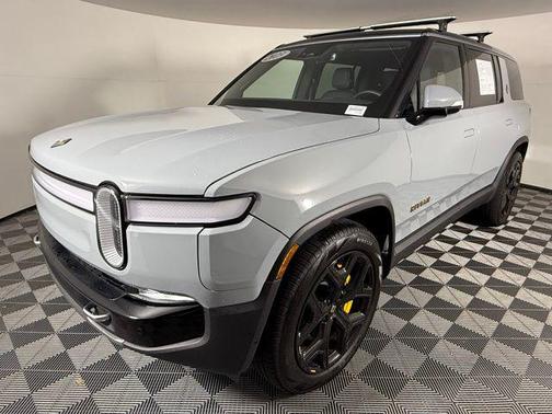 2023 Rivian R1S Adventure
