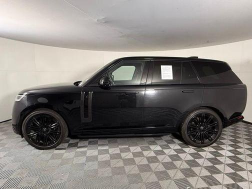 2023 Land Rover Range Rover P530 SE
