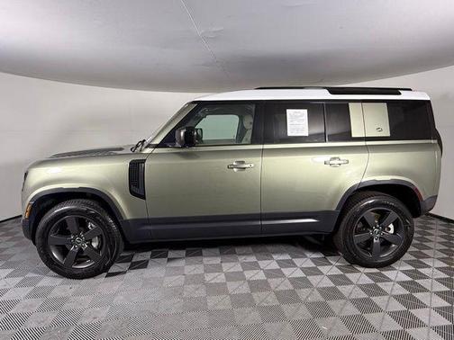 2020 Land Rover Defender 110 SE