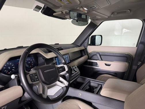 2020 Land Rover Defender 110 SE