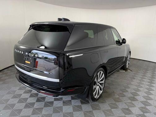 2025 Land Rover Range Rover P530 Autobiography