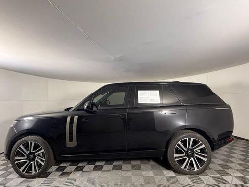 2023 Land Rover Range Rover P530 SE