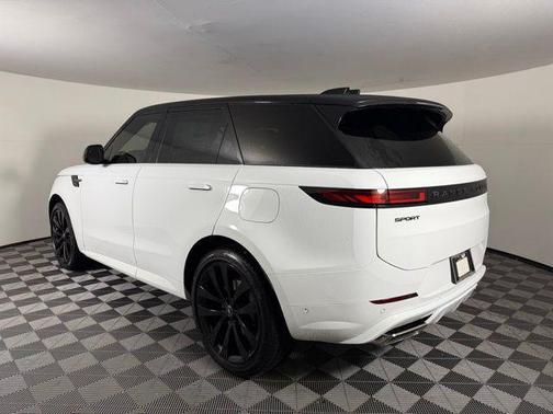 2025 Land Rover Range Rover Sport SE