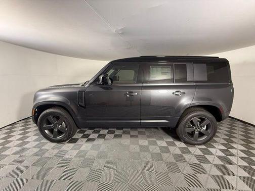 2025 Land Rover Defender 110 P300