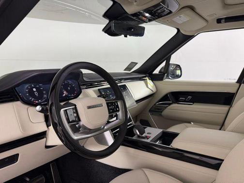 2025 Land Rover Range Rover P530 Autobiography