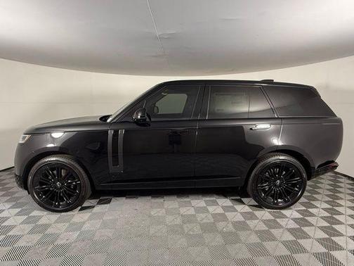 2025 Land Rover Range Rover P530 SE