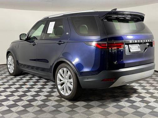 2022 Land Rover Discovery P300 S