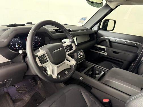 2024 Land Rover Defender 110 P300