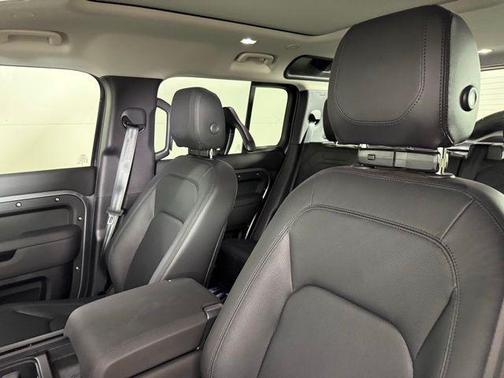 2024 Land Rover Defender 110 P300