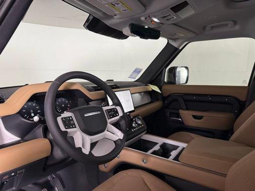 2025 Land Rover Defender 110 P400 S