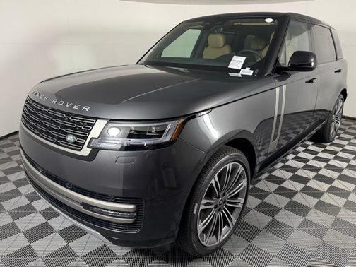 2025 Land Rover Range Rover P400 SE 7 Seat
