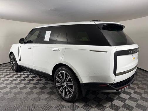 2023 Land Rover Range Rover P530 SE