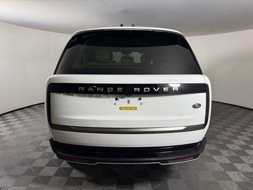 2023 Land Rover Range Rover P530 SE