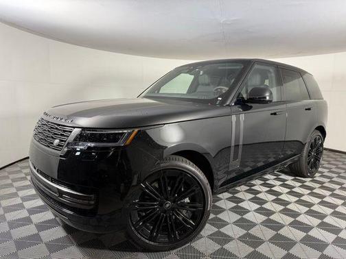 2025 Land Rover Range Rover P530 SE