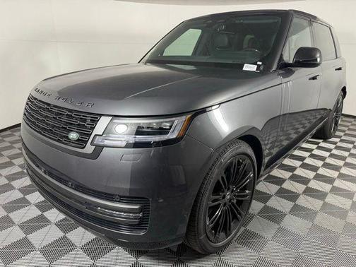 2025 Land Rover Range Rover P530 SE 7 Seat