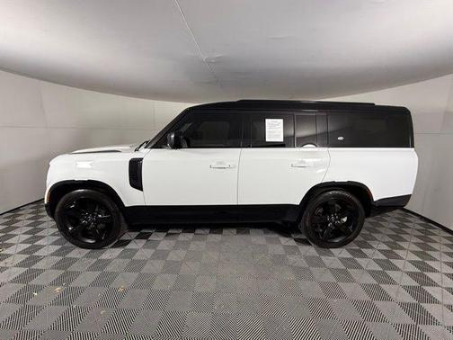 2023 Land Rover Defender 130 X-Dynamic SE