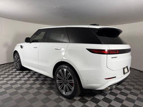 2025 Land Rover Range Rover Sport SE