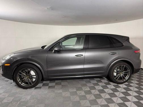 2022 Porsche Cayenne Turbo