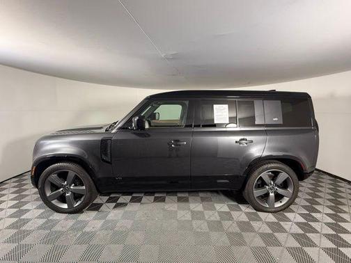 2023 Land Rover Defender 110 V8