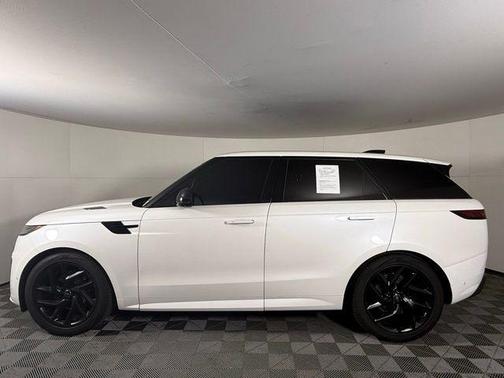 2024 Land Rover Range Rover Sport SE