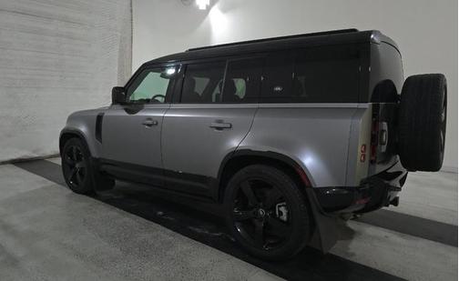 2023 Land Rover Defender 110 X-Dynamic SE