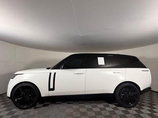 2023 Land Rover Range Rover P530 SE