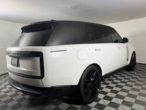 2023 Land Rover Range Rover P530 SE