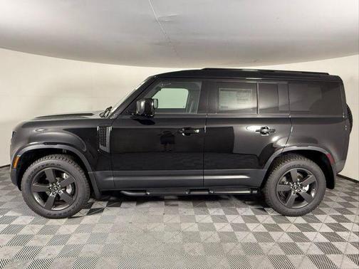 2025 Land Rover Defender 110 P300