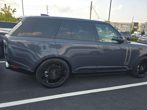 2025 Land Rover Range Rover P530 SE