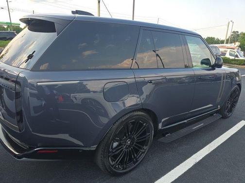 2025 Land Rover Range Rover P530 SE