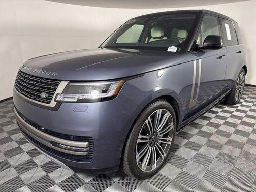 2025 Land Rover Range Rover P530 SE